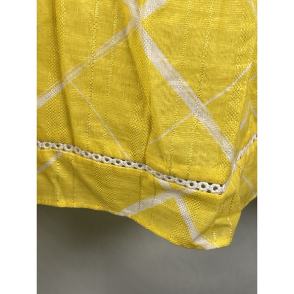 Crown & Ivy Curvy Strappy Top 1X, Lg Bust Ruffle and eyelet detail, NWT, Yellow - Picture 6 of 9